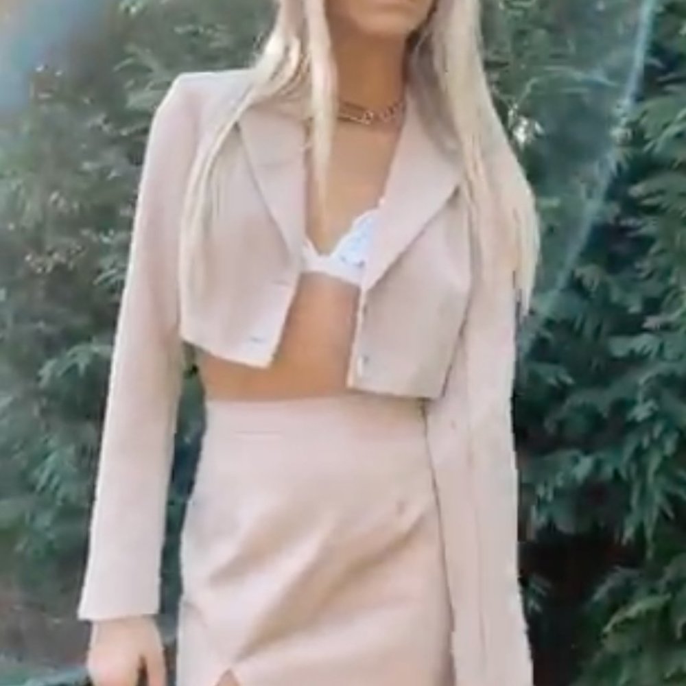 Mura Boutique Mackenzie Cropped Blazer